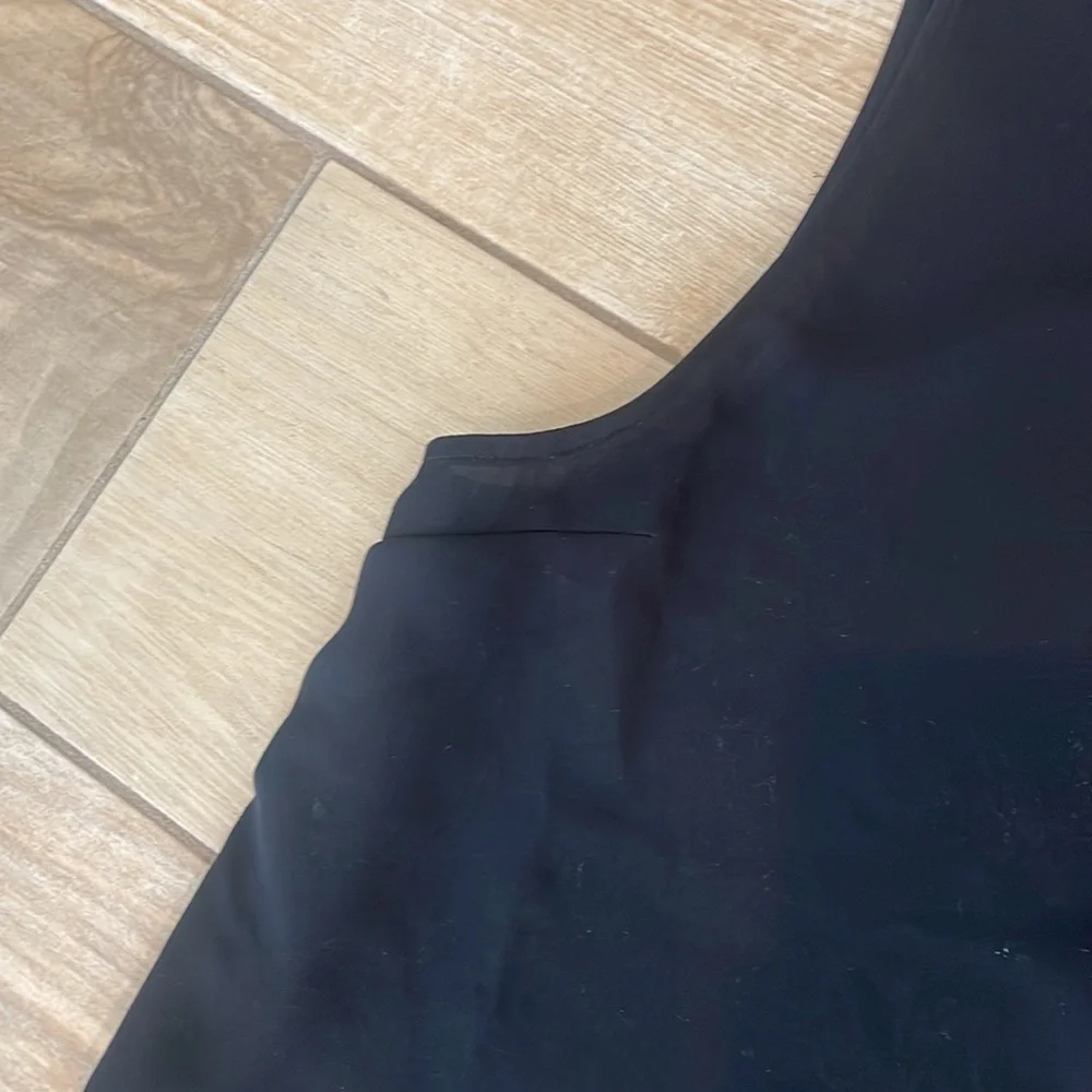 Forever 21 contemporary black tank top blouse - Picture 3 of 4